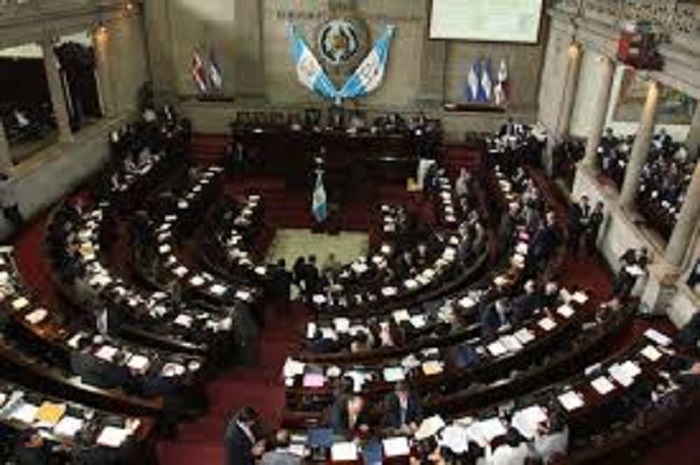 Congreso de Guatemala retira inmunidad a magistrada de la CSJ